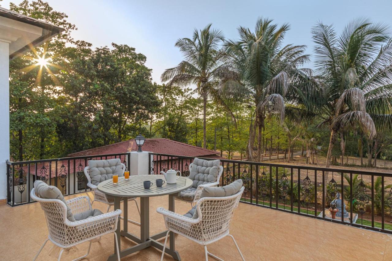 Saffronstays Riverfront Manor, 5-Bdr Pool Villa By Pej River カルジャット エクステリア 写真