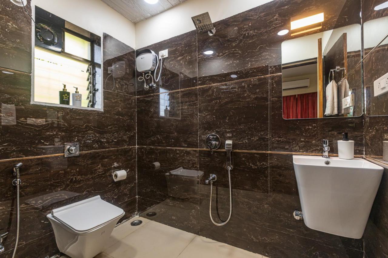 Saffronstays Riverfront Manor, 5-Bdr Pool Villa By Pej River カルジャット エクステリア 写真