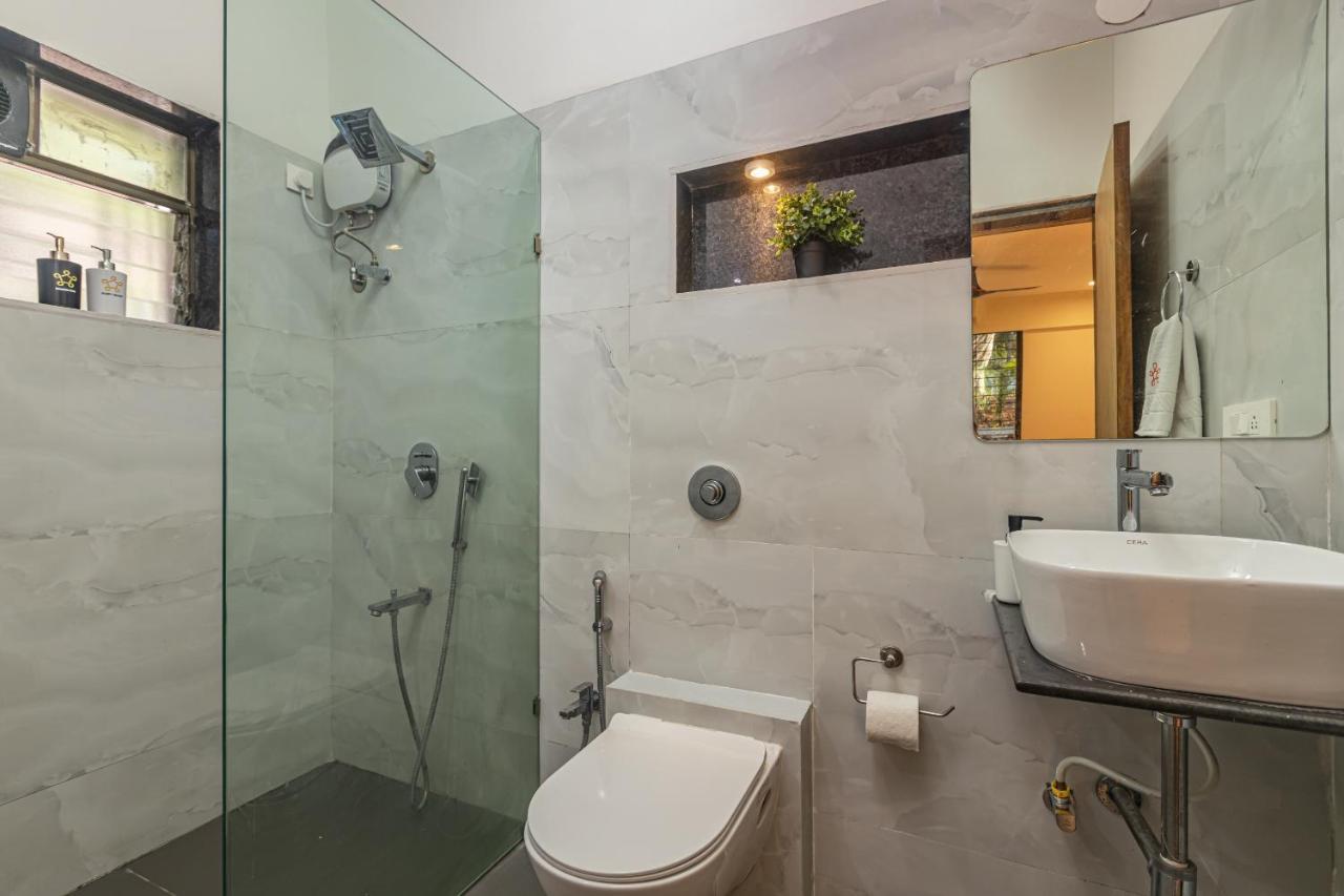 Saffronstays Riverfront Manor, 5-Bdr Pool Villa By Pej River カルジャット エクステリア 写真