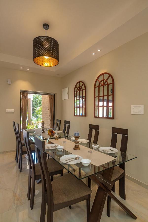 Saffronstays Riverfront Manor, 5-Bdr Pool Villa By Pej River カルジャット エクステリア 写真